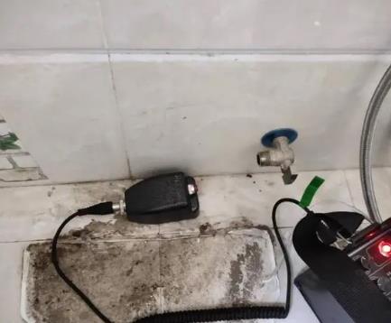佛山市屋顶漏水维修公司分享下卫生间漏水的危害及解决方法
